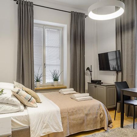 P&O Serviced Apartments Warecka Street 바르샤바 외부 사진