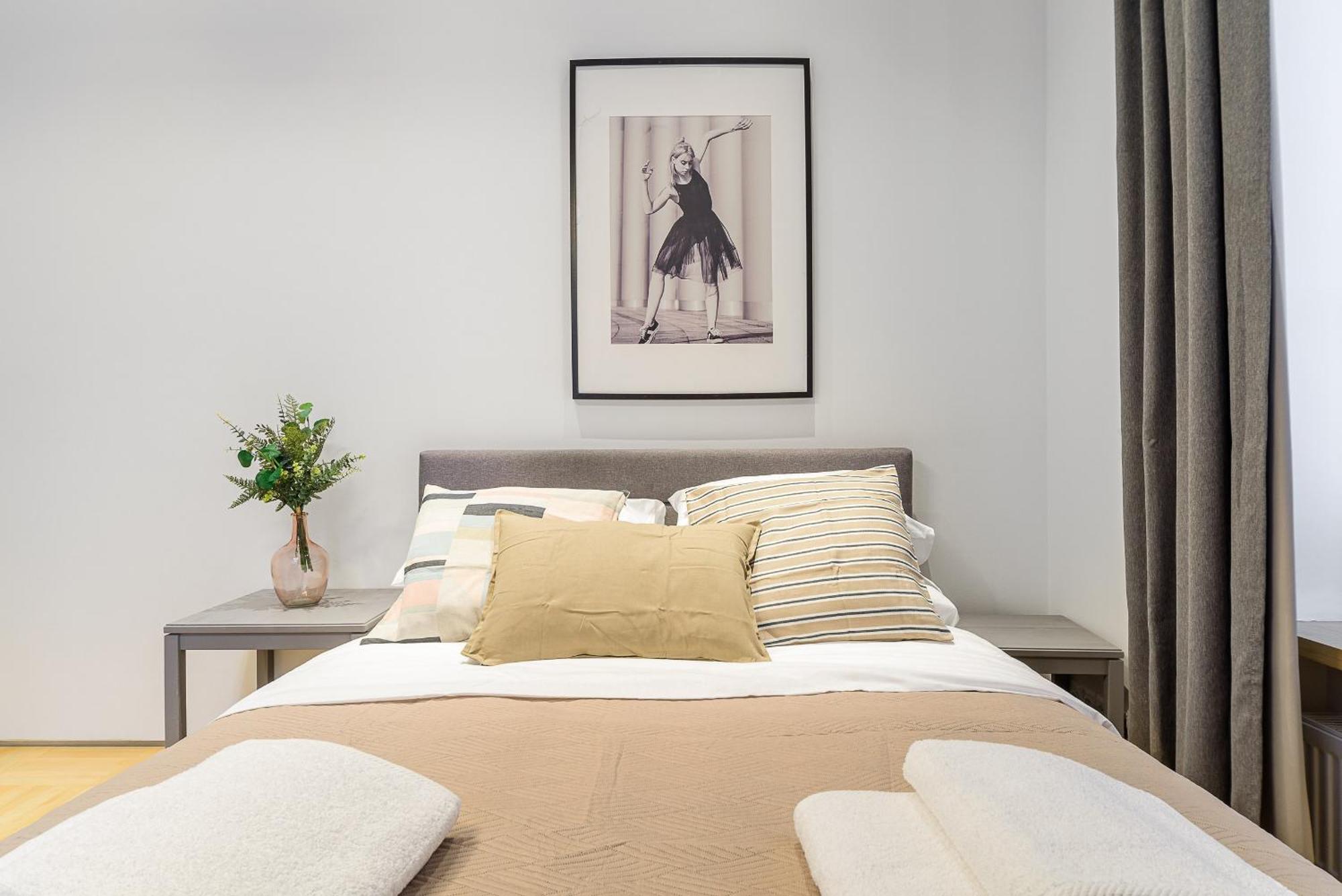 P&O Serviced Apartments Warecka Street 바르샤바 외부 사진