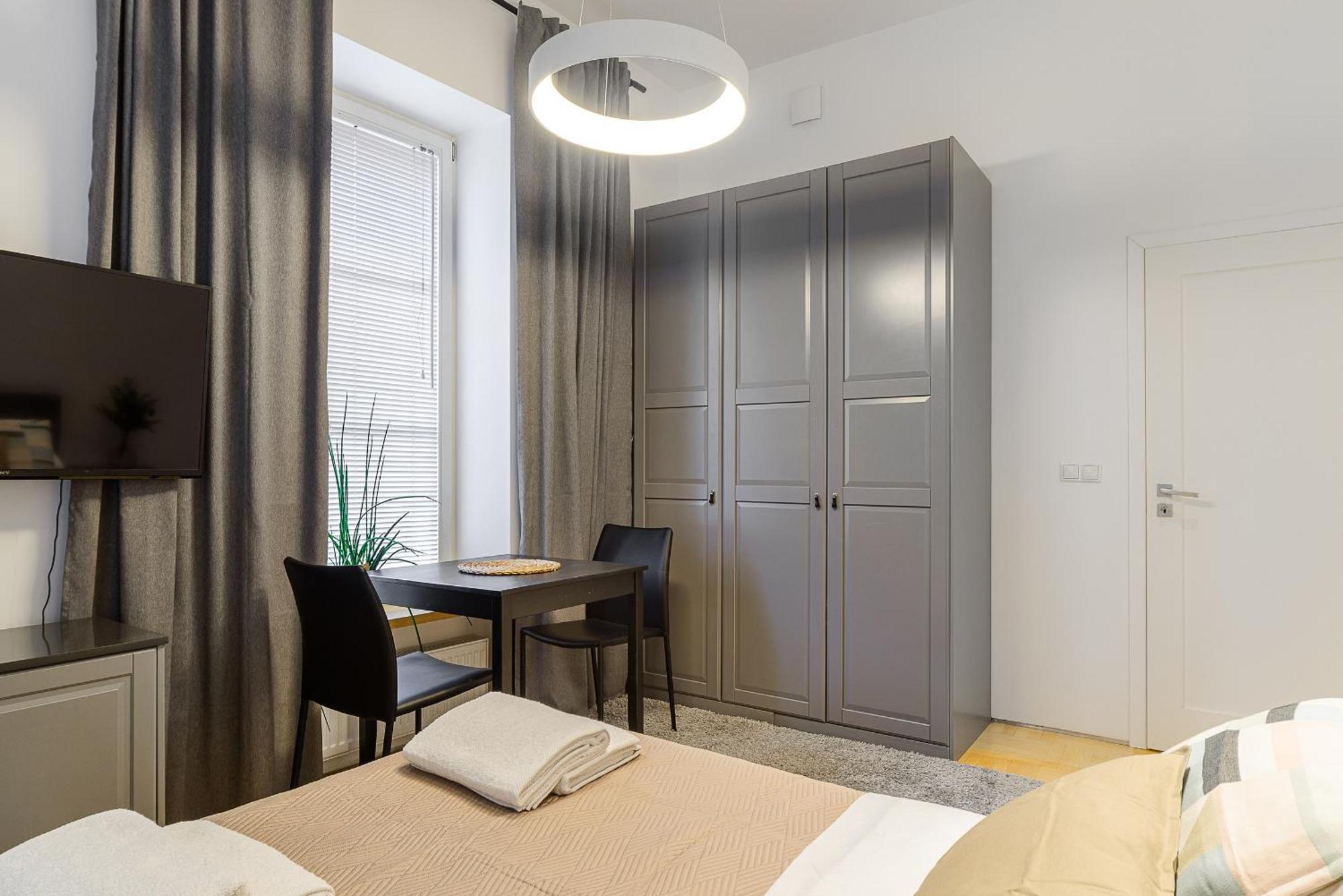 P&O Serviced Apartments Warecka Street 바르샤바 외부 사진